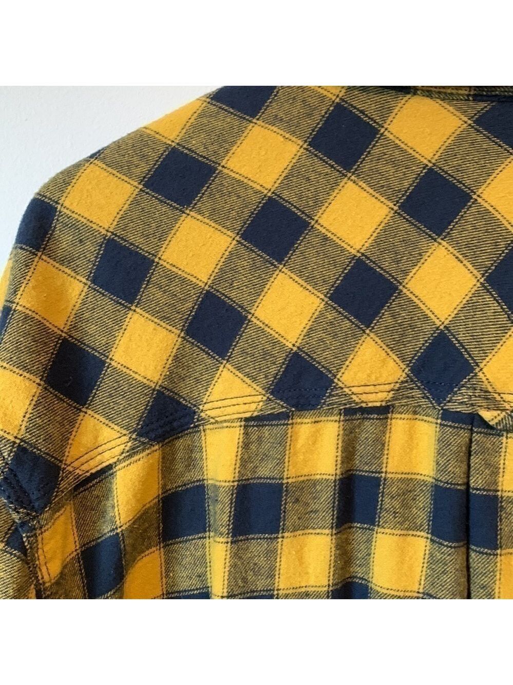 Urban Outfitters Cropped Flannel Button Down Shirt - Picture 3 of 13